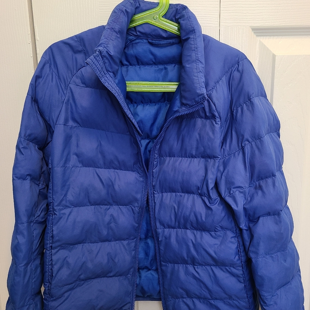 Uniqlo boys light puffer jacket in size 7-8